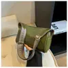 Bolsa Pequeña para Mujer Modelo 2025 Bolso de Hombro Retro Bolso Cruzado con Correa Ancha para el Hombro Bolso de Mujer Venta al por Mayor Transfronteriza Estilo Retro