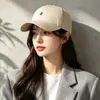 Gorra de béisbol moderna estilo coreano, diseñada para hacer que la cara parezca más pequeña, nueva colección primavera/verano, versátil, hecha de algodón lavado, adecuada para parejas, visera ancha, protectora del sol, para hombres y mujeres