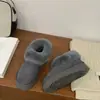 Botas de Neve Femininas Nova Moda Pelúcia Pelo Integrado Solado Grosso Slip-on Sapatos de Algodão 2026 Cano Baixo Espessados
