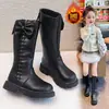Botas de Cano Alto para Meninas Moda Princesa Botas Longas Estilo Outono e Inverno 2025 Novo Estilo Botas de Couro Solado Macio Antiderrapante Botas de Cavaleiro para Meninas
