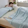 Tianxue Seda Sensación Fresca Seda de Hielo Edredón de Verano Juego de Cuatro Piezas Lavable Edredón de Aire Acondicionado Juego de Tres Piezas Transpirable Para Dormir Desnudo Núcleo de Edredón Delgado
