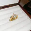 Exquisito Anillo Abierto Ovalado Incrustado con Circonitas, Lujo Ligero y Sensación de Alta Gama, Anillo para Dedo Índice, Accesorio de Mano Elegante y de Moda para Uso Diario