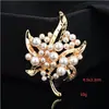 Broche de Flor y Perla de Moda Tendencia Estilo Coreano para Mujer Aleación Diamante Corsage de Ropa de Gama Alta Pin de Joyería Versátil para Ropa