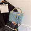Bolso Cubo de Moda Portátil Vintage para Mujer 2026 Nuevo Estilo Bolso de Hombro Acolchado con Cadena Estilo Chanel Bolso Cruzado Versátil