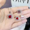 Simulação de fornecimento ao vivo Diamante Princesa quadrado anel de diamante cheio de diamante micro embutido brincos brincos corindo vermelho pingente de clavícula colar