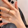 Anillo abierto estilo ins europeo y americano para mujer, anillo de dedo índice de perlas de lujo ligero de alta gama, diseño de nicho, sentido del diseño, joyería de mano al por mayor