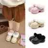 Sapatos de chef impermeáveis para aumentar a altura de pessoas baixas, calçados femininos para uso externo, antiderrapantes, à prova de sujeira, pantufas de algodão quentes, sola grossa, sapatos de algodão fechados com pelúcia