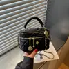 Bolso de mano pequeño para mujer transfronterizo, nuevo modelo 2026, bolso de cadena con patrón de diamantes, bolso cruzado simple, elegante, moderno, bolso de mano cuadrado pequeño
