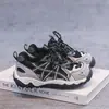 Zapatos para niños 2026 primavera y otoño nuevos tenis ligeros para niñas para niños mayores, nuevos zapatos versátiles de malla con malla transpirable