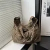 Bolso de Lona con Estampado de Leopardo para Mujer 2025 Nuevo Estilo Coreano Gran Capacidad Bolso Cruzado para Clase Viajes al Trabajo Bolso de Hombro Axila