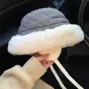 Gorro Cálido Grande Floral del Noreste para Mujer, Nuevo Estilo Otoño e Invierno 2025, Cálido Gorro Lei Feng para Cabeza Grande, Protección para los Oídos, Hace que la Cara Parezca Más Pequeña