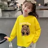 Camiseta de Algodão Puro com Manga Longa e Estampa para Meninas, Novo Estilo Primavera e Outono, Top Redondo Estiloso de Desenho Animado e Anime para Crianças Maiores e Bebês