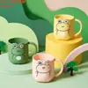 Taza de plástico simple para enjuague bucal al por mayor 2 yuanes tienda departamental taza de plástico para lavar baño del hogar taza de plástico para adulto para cepillarse enjuague bucal