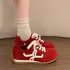 Novos tênis de treino alemães de sola grossa, originais, nicho chinês, femininos, novidade outono 2026, sapatos brancos versáteis, sapatos casuais da moda