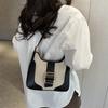 Bolso cuadrado pequeño portátil de estilo coreano con contraste de colores retro para mujer, bolso de hombro de moda, bolso cruzado ligero de lujo para primavera 2025.