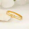Pulsera con Hebilla de Corazón Hueco Estilo Europeo y Americano Joyería Moda Temperamento Versátil No se Desvanece Venta al por Mayor de Fábrica
