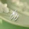 Anillo doble apilable de estrella de mar para mujer, moderno y elegante, estilo coreano de lujo ligero, diseño de nicho de alta gama, joyería versátil, disponible para venta al por mayor