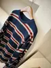 Camiseta de manga larga de algodón cómoda y holgada con cuello redondo y rayas horizontales de color contrastante para mujer, top casual de longitud media