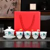 Porcelana Blanca de Dehua 1 Tapa de Tazón 4 Tazas Juego de Té Kung Fu Taza de Té de Cerámica para el Hogar Tapa de Tazón Set en Caja de Regalo Regalo Festivo