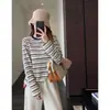 Camiseta de Manga Larga con Bloques de Color y Rayas, Suave y Pegajosa, Adelgazante, Cómoda, Recta, Holgada, Capa Base para Mujer, Otoño Invierno, Nuevo Artículo