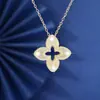 Moda Estilo Coreano Nuevo Collar de Cadena para Clavícula de Trébol de Cuatro Hojas Cepillado Metálico para Mujer, Accesorio Floral Caliente de Venta Transfronteriza de Alta Gama