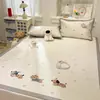 Conjunto de Tres Piezas Jacquard Fresco de Frijol Bordado para Primavera/Verano 2026