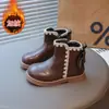 Botas de cuero para niña, botines de otoño e invierno, botines estilo Martin para niño, botas de algodón cálidas con forro de felpa, botas de princesa antideslizantes de suela blanda con lazo