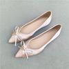 Sapatos de salto baixo estilo francês para noite, boca rasa, estilo outono e inverno 2025, sapatos Mary Jane com salto alto, sedas e cetins, com laço, bico fino, sapatilhas femininas