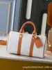 Tendencia de Moda Transfronteriza Europea y Americana Bolsa de Viaje Bolso Versátil Bolso de Hombro Cuero Genuino Bolso Tipo Cojín Boston Guangzhou