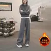 Um Conjunto Muito Bonito para o Outono e Inverno de 2025 Moda Casual Esportiva Tendência Anti-Idade para Mulheres