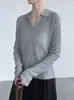 Imprescindible de Taoguan para viajeros Camisa polo de punto con cuello en V adelgazante para mujer 26 Otoño top suéter versátil YL119