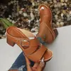 Moda Verão E-commerce Transfronteiriço Europeu e Americano Mule Vazado Chinelos de Salto Alto Roupas de Exterior Femininas Versátil Bico Quadrado Atacado Tamanho Plus