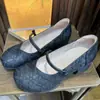 Sapatos de mola novos estilo chinês para mães, boca rasa, sapatos de mola versáteis bordados cheongsam para mulheres