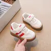 Zapatos Blancos para Niños y Niñas Primavera y Otoño Zapatos Casuales Ligeros Zapatos Deportivos para Niños Zapatos para Correr Suela Suave Zapatos de Lona Zapatos de Entrenamiento Alemanes