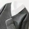24 Otoño Invierno Nuevo Suéter de Cachemira para Hombre Cuello en V Jersey Color Sólido Tejido Casual de Negocios Manga Larga Tejido Base Suéter de Lana