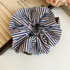Presilha de Cabelo Triângulo com Coração de Tecido Estilo Coreano para Nuca, Grampo, Presilha Tubarão, Acessórios de Cabelo com Design de Nicho para Atacado