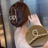 Presilha de Cabelo para a Parte de Trás da Cabeça, Novo Modelo 2023, Piranha de Pérola Grande, Acessório de Cabelo para Mulheres, Piranha de Tubarão 2023 para Cabelos Soltos