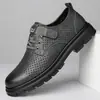 Sapatos de Couro para Negócios Transfronteiriços 2024, Modernos com Solado Grosso, Roupa de Trabalho, Tendência Casual Versátil, Tamanho Grande, Sapatos Masculinos Atacado Versão Coreana Absorvente de Choque