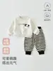 Conjunto casual de outono e inverno para meninos e meninas, bebê super fofo, moletom de manga comprida forrado com lã, calça de moletom, roupa de duas peças