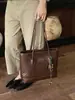 Colección de otoño 2026 transfronteriza: bolsa de mano grande, moderna, para mujer, adecuada para ir al trabajo, bolso versátil y bolso de hombro