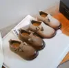 Zapatos de Cuero para Niñas Dropshipping Estilo Británico Zapatos Casuales para Estudiantes Otoño 2024 Nuevos Zapatos Individuales Antideslizantes para Niños de Talla Mediana a Grande