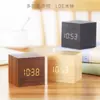 Fábrica Fuente Venta al por Mayor Reloj de Madera LED Digital Luminoso Controlado por Voz Despertador Adorno de Escritorio Regalo Despertador para Estudiantes