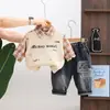 Conjunto de chaleco de punto de moda para niños, nuevo estilo 2026, camisa a cuadros elegante, atuendo casual y moderno de tres piezas