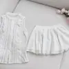 Conjunto Duas Peças Top Saia Camisa Sem Manga de Renda Plissada Francesa Cor Branca Nuvem Die Bao Xi 11285