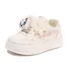 Zapatos transpirables de piel para niña, nuevo modelo de otoño 2026, zapatillas infantiles, zapatos deportivos casuales, zapatos blancos para niña de suela suave