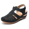 Sandalias de cuña de verano para mujer, zapatos perforados antideslizantes, en stock, sandalias para mujer de talla grande, punta redonda, venta al por mayor, comercio exterior, rojo vintage