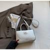 Bolsa pequena prateada de alta qualidade para mulheres 2025, nova primavera e verão, bolsa transversal versátil, moderna, super popular, portátil, pequena bolsa quadrada