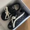 Zapatillas de entrenamiento alemanas versátiles 2026 verano nuevo color block estilo universitario Zapatos Forrest Gump nicho con cordones puntera redonda casual de tabla para mujer