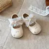 Elegantes zapatitos de piel para niñas para combinar con faldas, zapatos de princesa infantiles de otoño con suelas suaves, nuevo modelo 2026 zapatos sencillos para bebé para niñas