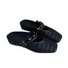 Versión de cuero suave~Zapatos cerrados versátiles de tejido hueco negro para mujer con correa metálica y mules de punta cuadrada